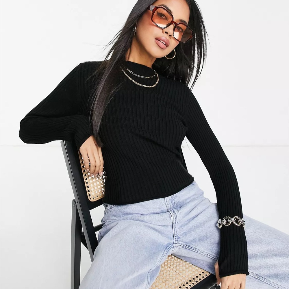 ASOS BLUE CREW NECK BABY TEE RIB DETAIL SIZE US 6